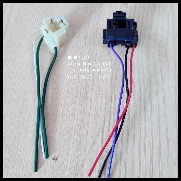 DISKON SOKET LAMPU DEPAN MITSUBISHI EXPANDER TYPE SOKET H4 