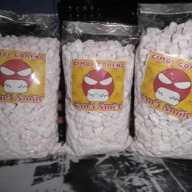 

KUALITAS NO.1 Cimol original mentah 900gr + bumbu (atoom bulan 2pcs+ cabe bubuk 1bks) Nugi