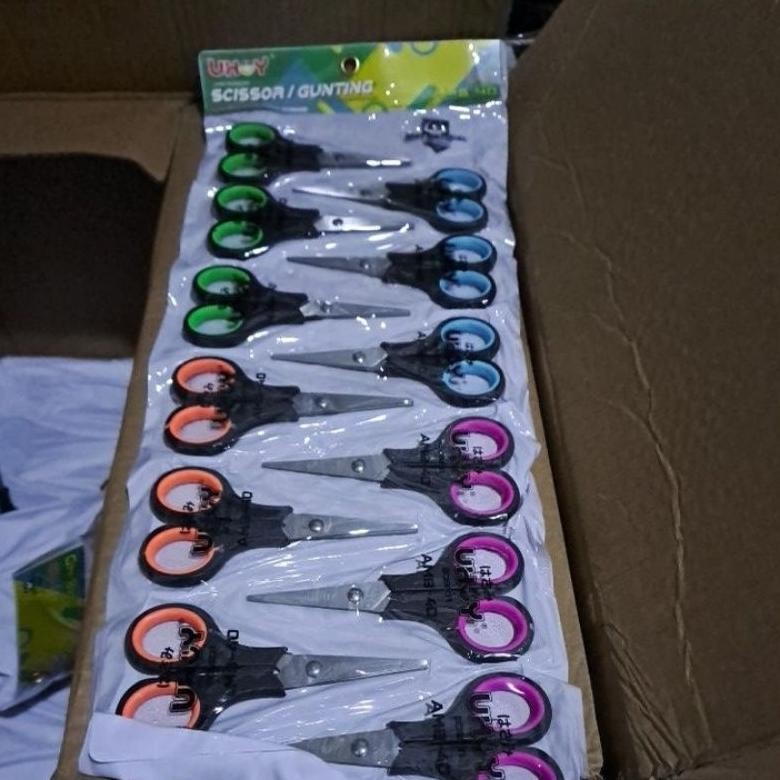 

Gunting Kecil Hw 4 ukuran 5,5 inch Harga Untuk 1 Renceng isi 12 RB2
