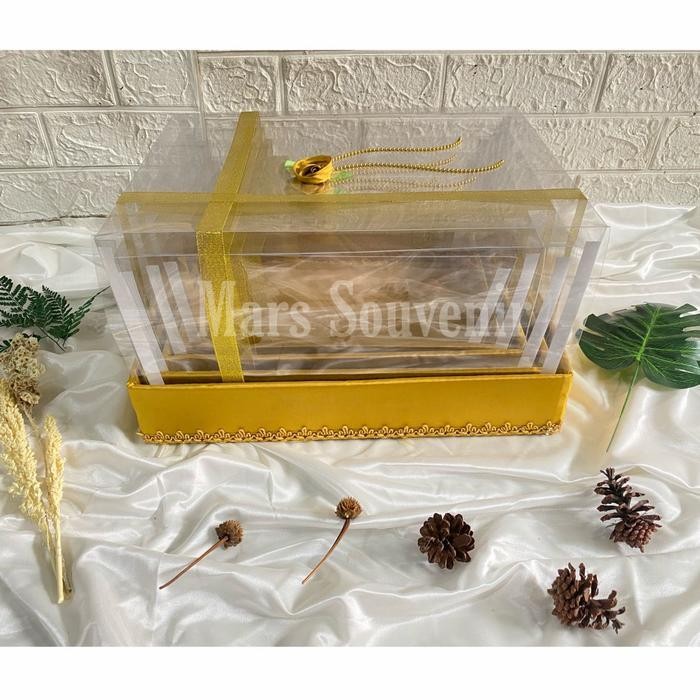 

Bis Box / Kotak Hantaran Seserahan Garis Gold