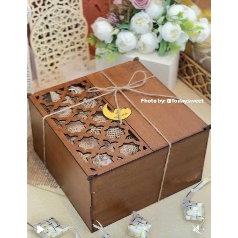 

BOX HAMPER MODEL M3 | HAMPERS EID MUBAROK UKURAN 22X22X8 DAN 33X22X8 Nugi