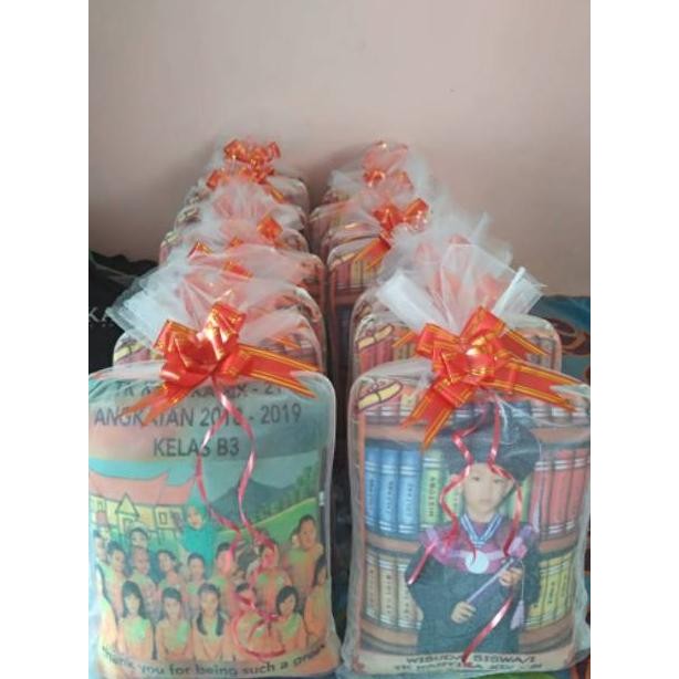 

Bantal custom gambar 2 sisi (sudah tile&pita) Nugi