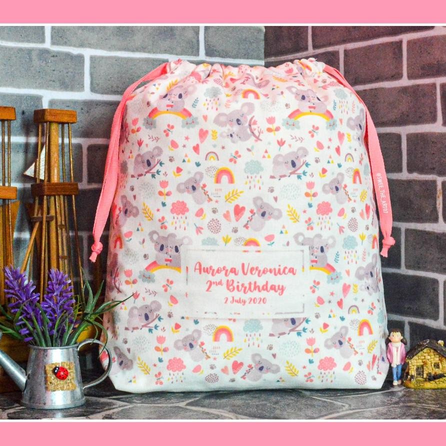 

Full Print 2 sisi Goodie Bag Pouch Serut Belacu Tas Ulang Tahun custom ukuran 27x8x27 Nugi