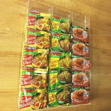 Terlaris Display Rak Mie Instant / Rak Indomie Akrilik ( Untuk Di Dinding  / Display Gantung )