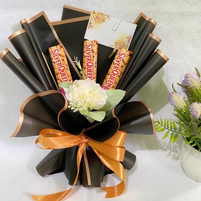 

Buket 3 Cokelat Pilihan Warna - Paket Kado Cokelat Eksklusif Termurah