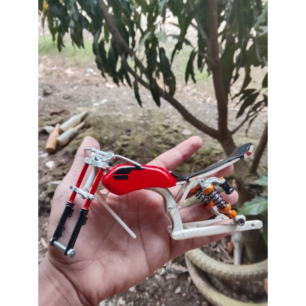 miniatur motor gl herex full ditel terbuat dari pvc/parallon dang kuat