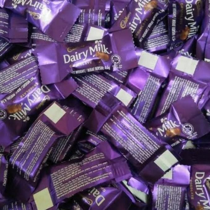 

Cadbury Dairy Milk Mini Toples 85-90pcs Cokelat Import Halal Snack Termurah