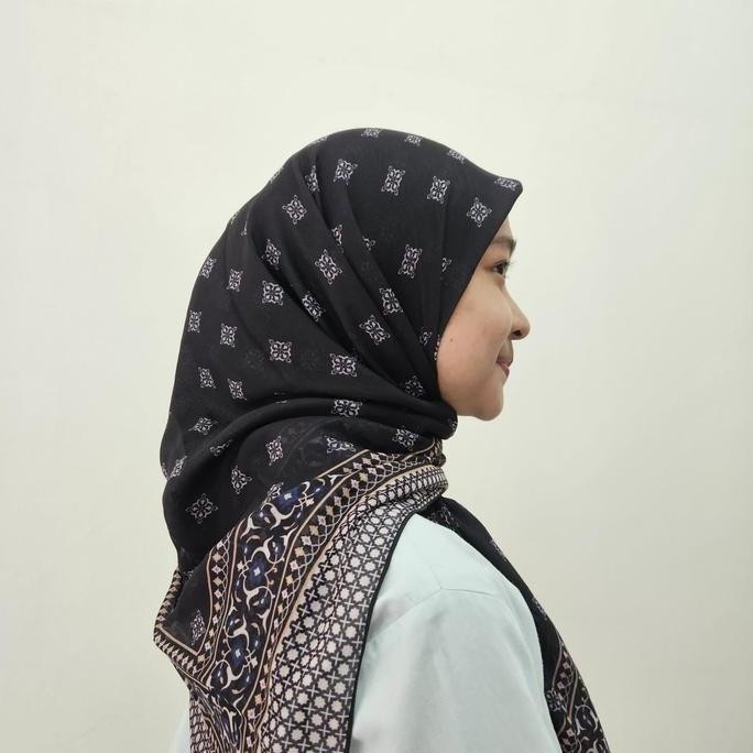 Luminous Beauty Veils - [SHAWLPUBLIKA] [DF <5%] Hijab Segi Empat Shawlpublika/Hijab Segi Empat Motif