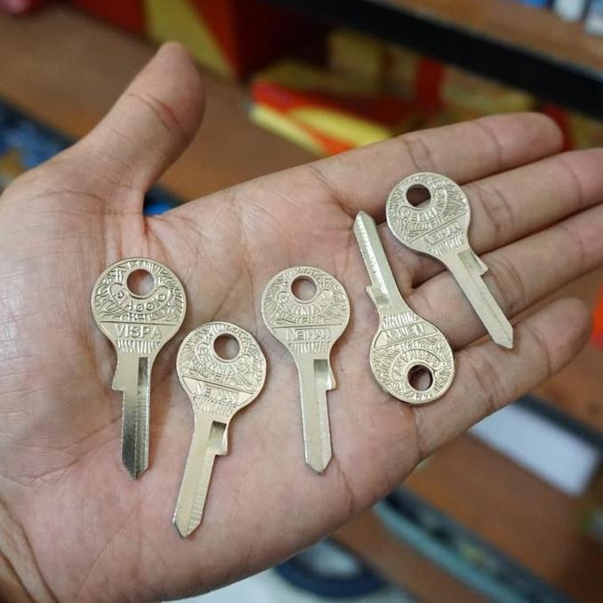 ------] Aksesoris Vespa Anak Kunci Neiman Vespa Klasik