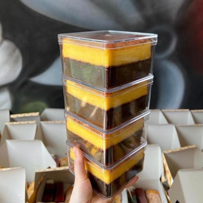 

Produk Baru!! Lapis Surabaya 2 Layer Full Telur Kuning - Ukuran Mini 10x10