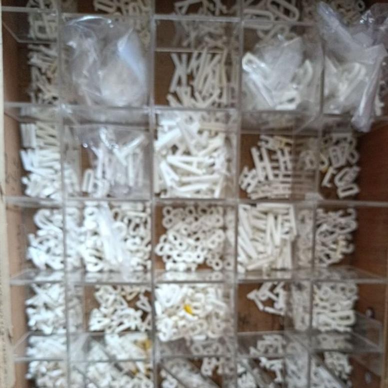 

Readyy!! Huruf Angka dan Symbol Papan Moviboard Custom.