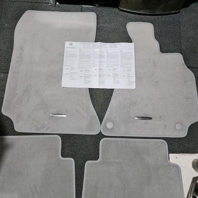 Karpet Original Mercedes E-Class W212 E250 E300 E400