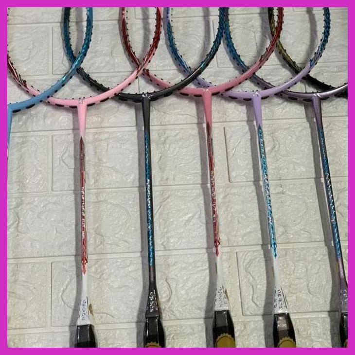 (OLAHRAGA) RAKET BADMINTON APACS NEW FEATHER WEIGHT 55/ FEATHER WT 55 HANYA 58GRM PRIVASI AMAN