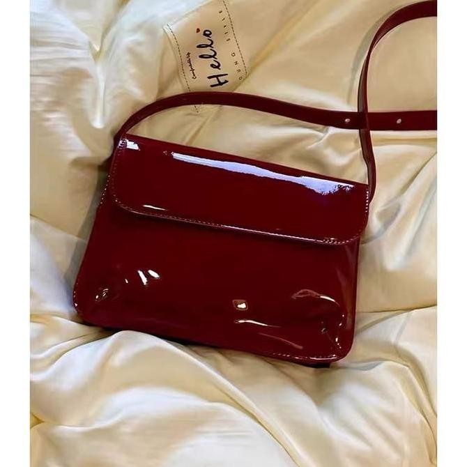 

Baru Tas Wanita Vintage Merah Bao095 Kulit Mengkilap Slingbag Fashion Elegan