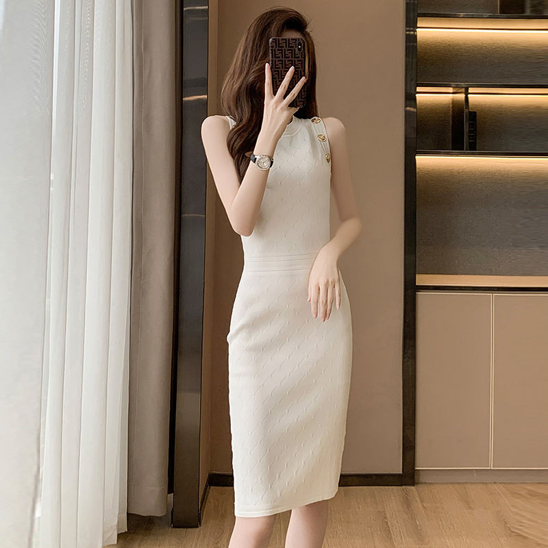 Crunchy Brulee Gaun Wanita Korea Style Putih Knit Dress Midi Panjang Tanpa Lengan Elegan Gaun Pesta