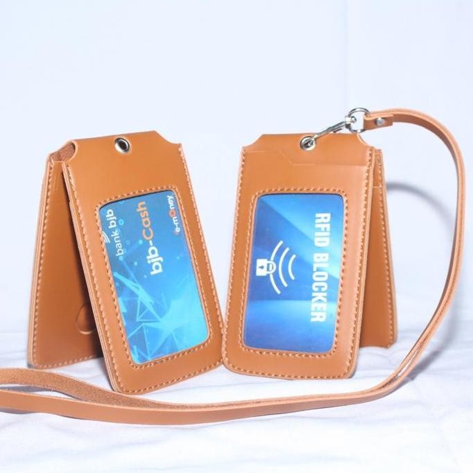 

New NAME TAG BOLAK BALIK MAGNET 2 in 1 KULIT / ID CARD HOLDER KULIT RN04