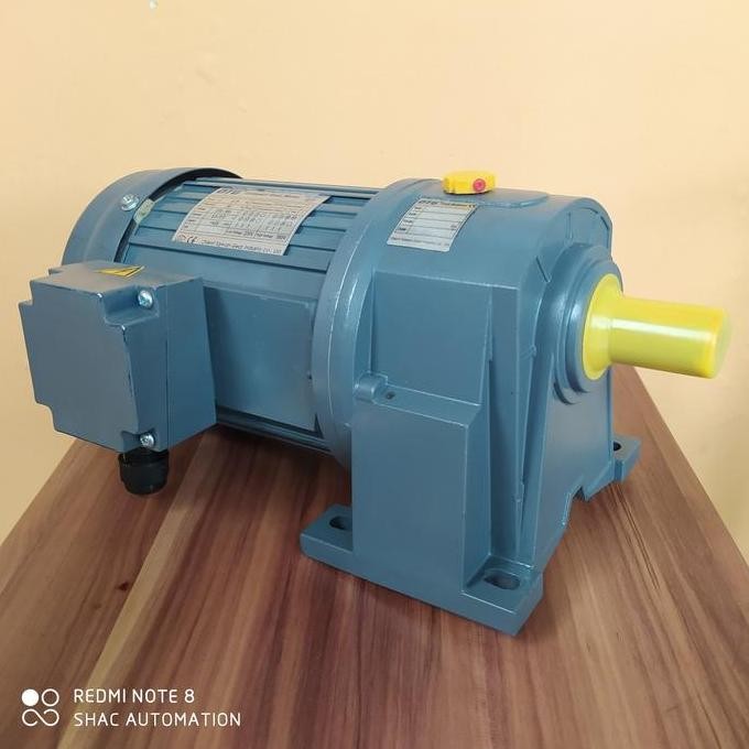 Paket motor induksi gearbox 3 phase 1/2 hp (400watt) + inverter 220V