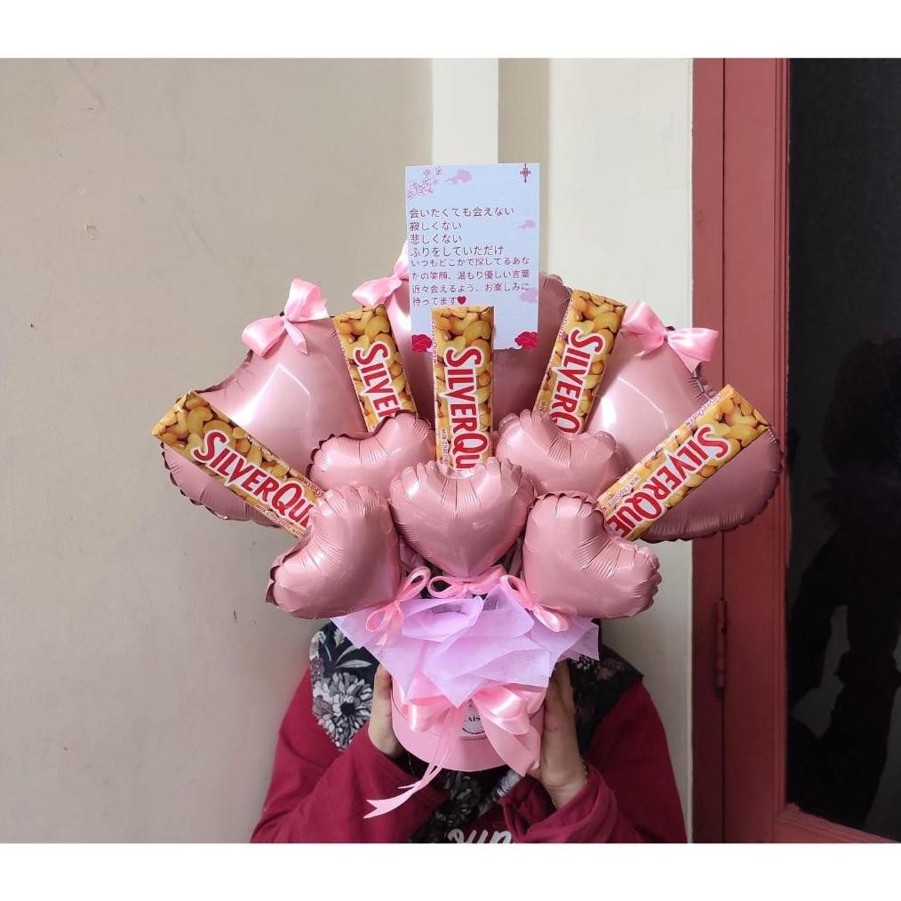 Buket Box Balon Love Edisi Valentine Buket Cokelat Silverqueen MEDIUM