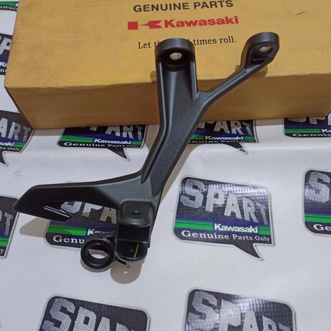 Footstep foostep step Belakang kanan Ninja 250 fi new 2018 Orinal