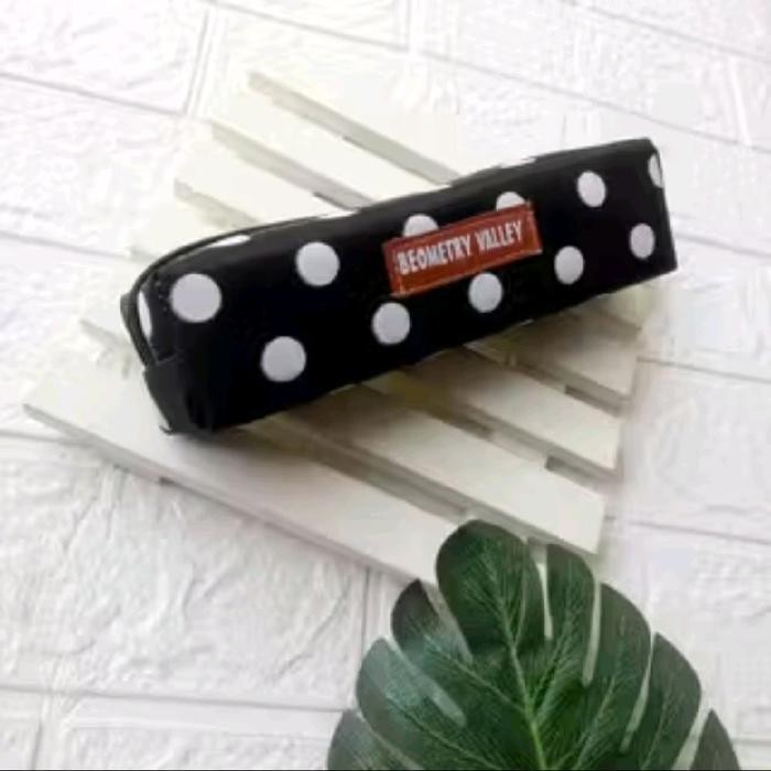 

WSS Tempat Pensil Kanvas Stationery Kode 003