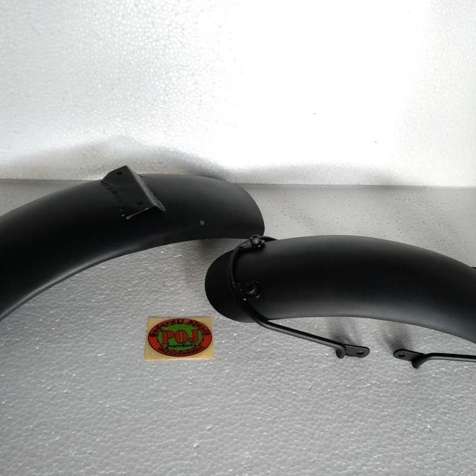 Spakbor W175 depan belakang