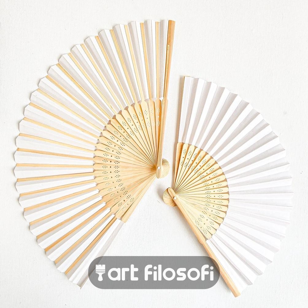 

Kipas Lipat Kertas Putih Polos Lukis Nugi