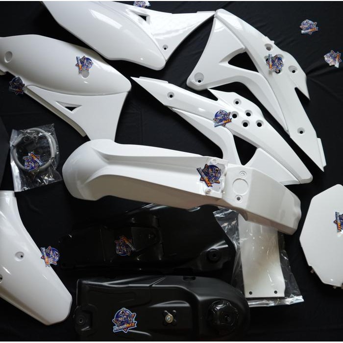 (Diskon) Bodyset Gordon Full Body Set Klx 150 Gordon Putih Full Tangki Hitam Bestseller