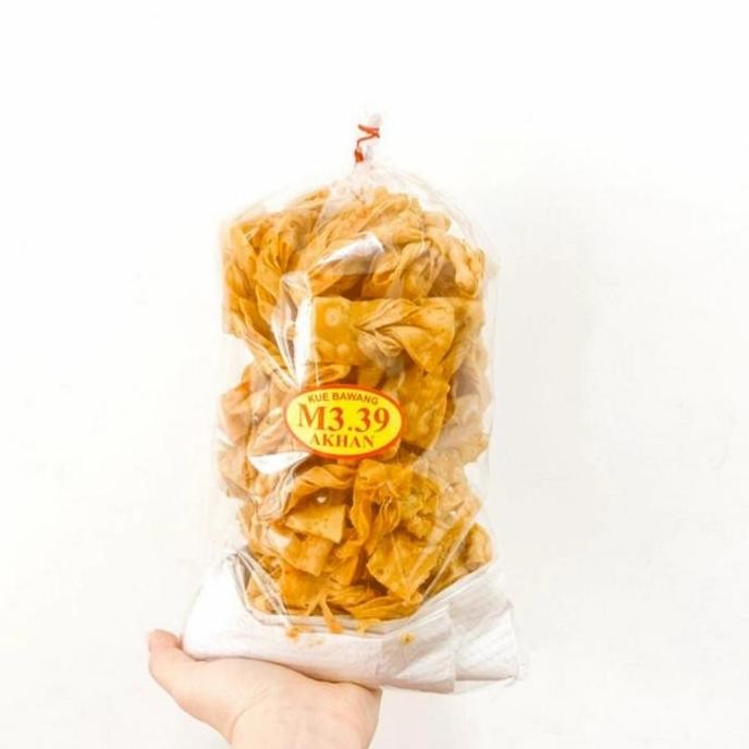 

Diskon! Kue Bawang Medan Gurih Renyah Khas Akhan Homemade 250gr