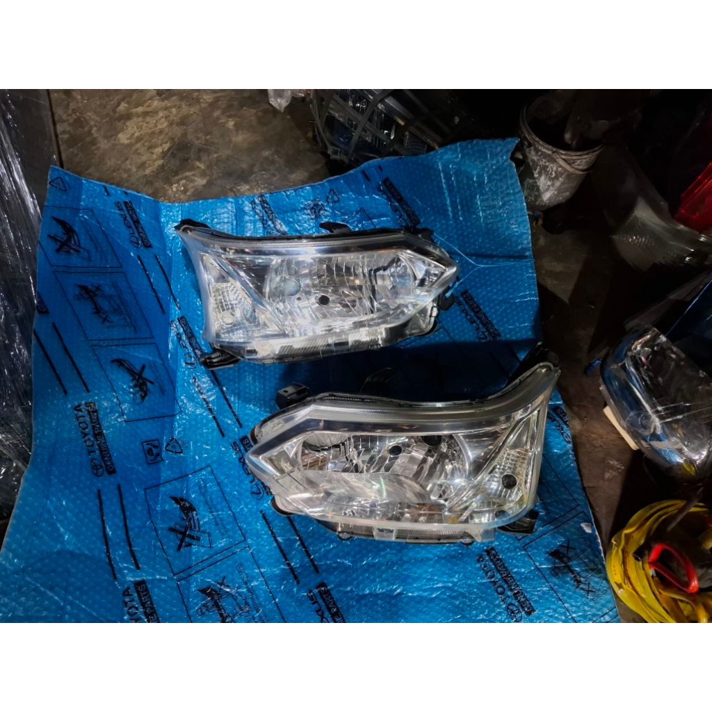 Headlamp Avanza Xenia 2016 - 2018 Original