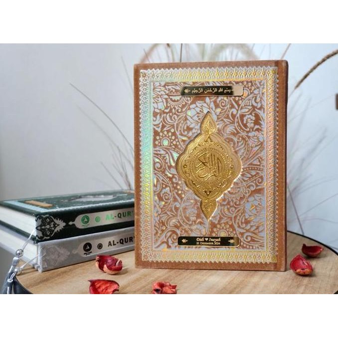 

(Costum nama ) A5 Al-Qu'ran Cuting Bludru Lancip Free Tasbih Mutiara Al-Qur'An Quran CS