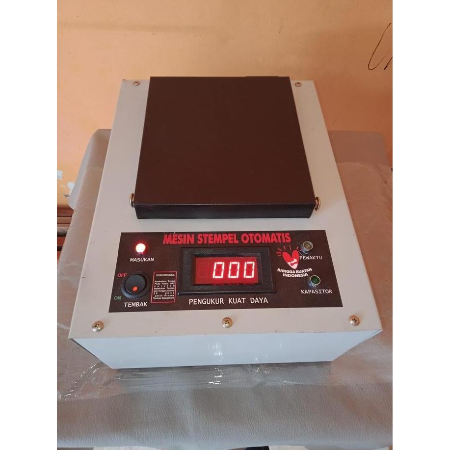 

Paket Hemat Mesin Stempel 3 Lampu Besar Dan Bahan Lengkap