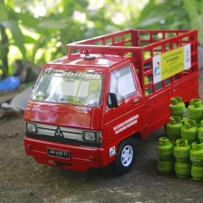 TGC-1924 uy-23 Mainan Mobil Pickup L300 Angkut Miniatur Tabung Gas Melon Berkualitas Murah