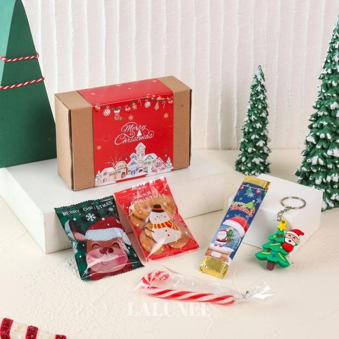 

Ready Hampers Natal Lucu Isi Coklat Kue Permen Souvenir Natal