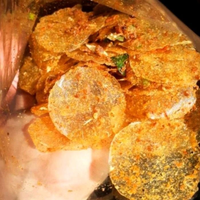 

CCF kripca keripik kaca pedas daun jeruk 1kg Food Kripik Snacks
