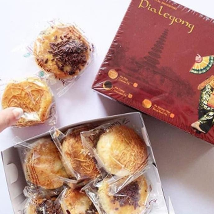 

Pia Legong Khas Bali Isi Kacang | Pia Oleh Oleh Bali Premium Stok Terbatas