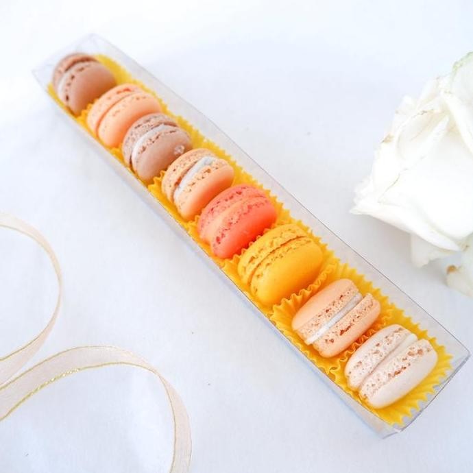 

Baby Macaron Box 8pcs - Kue Kering Mini Premium Stok Terbatas