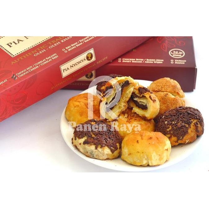 

Pia Nyonya Khas Surabaya Isi Coklat Keju - Kue Pia Premium Stok Terbatas