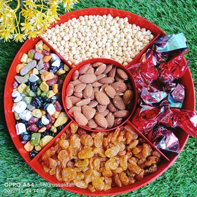 

Paket Hampers Oleh Oleh Haji Dan Umroh Premium Sekat 5