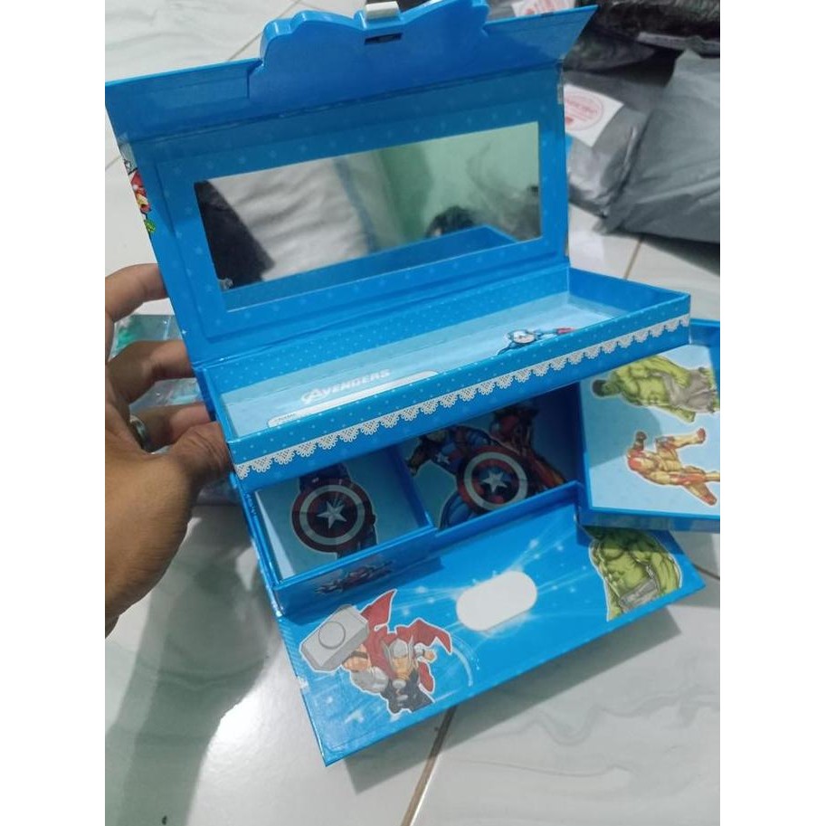 

TERSEDIA KOTAK PENSIL 3 TINGKAT KARAKTER 3D STATIONERY ANAK CEWEK COWOK KAPASITAS BESAR