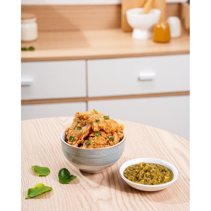 

FF Lahap Bareng | Kulit Ayam Kriuk Crispy | Rasa Original Daun Jeruk | Cemilan Enak, Bergizi, Halal, Praktis & Tanpa Pengawet