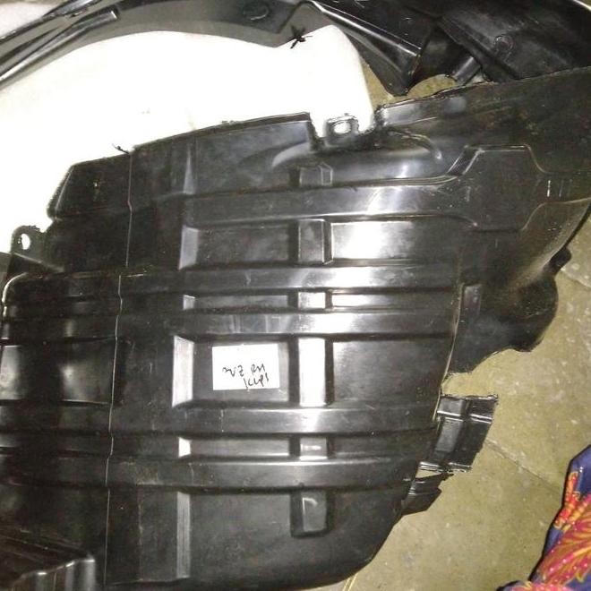 Liner Fender Depan Avanza Tahun 2006-2011