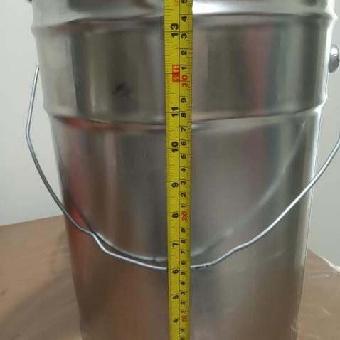 Berkualitas! Ember kaleng 25 kg .,