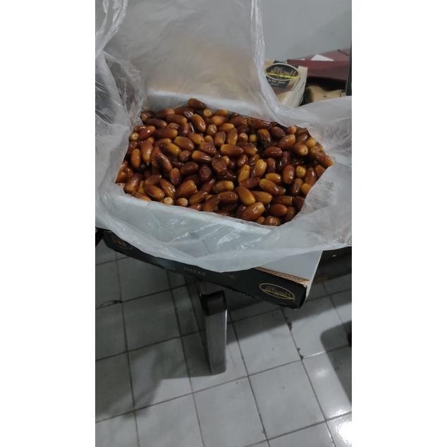 

New - Kurma Tunisia Madu 1kg ,.