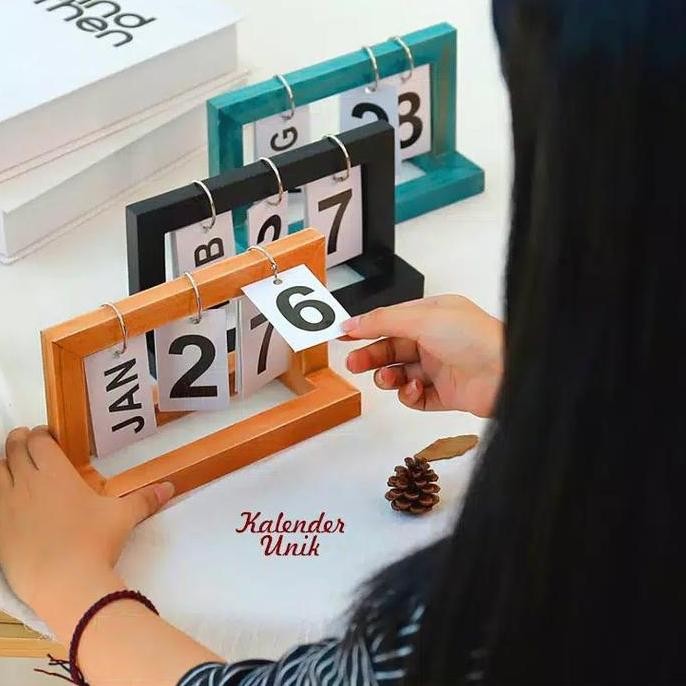 

Dekorasi Rumah Kalender Unik / Pajangan Unik
