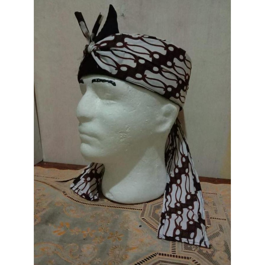 DV83 }} IKET KEPALA BATIK LERENG KHAS SUNDA - BLANGKON MOTIF BATIK LERENG TERBARU