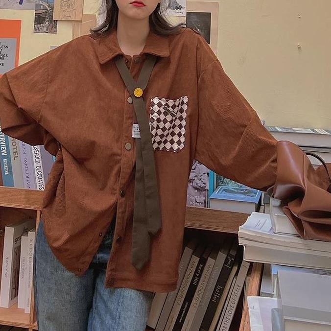 Kemeja Korduroi Korean Vintage Kemeja Wanita Oversize Atasan Lengan Panjang Termasuk Lencana Dasi