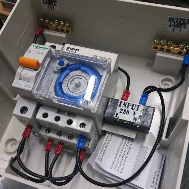 PANEL LAMPU TIMER ANALOG THEBEN SUL181H panel timer lampu