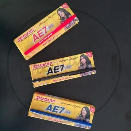 

Standard Ae7 0.5 Mm 1 Lusin Bolpen Semi Gel DiM