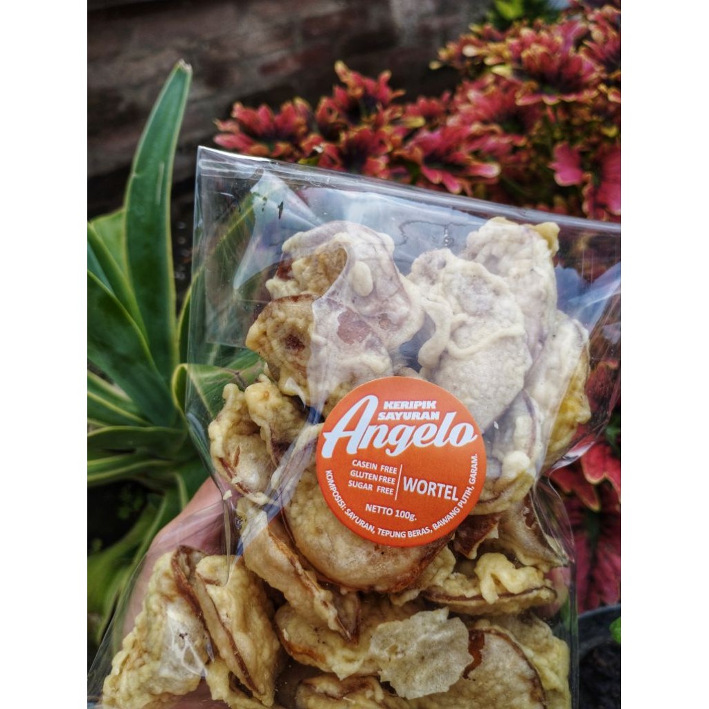 

paket 1 kg isi 8 pack keripik wortel