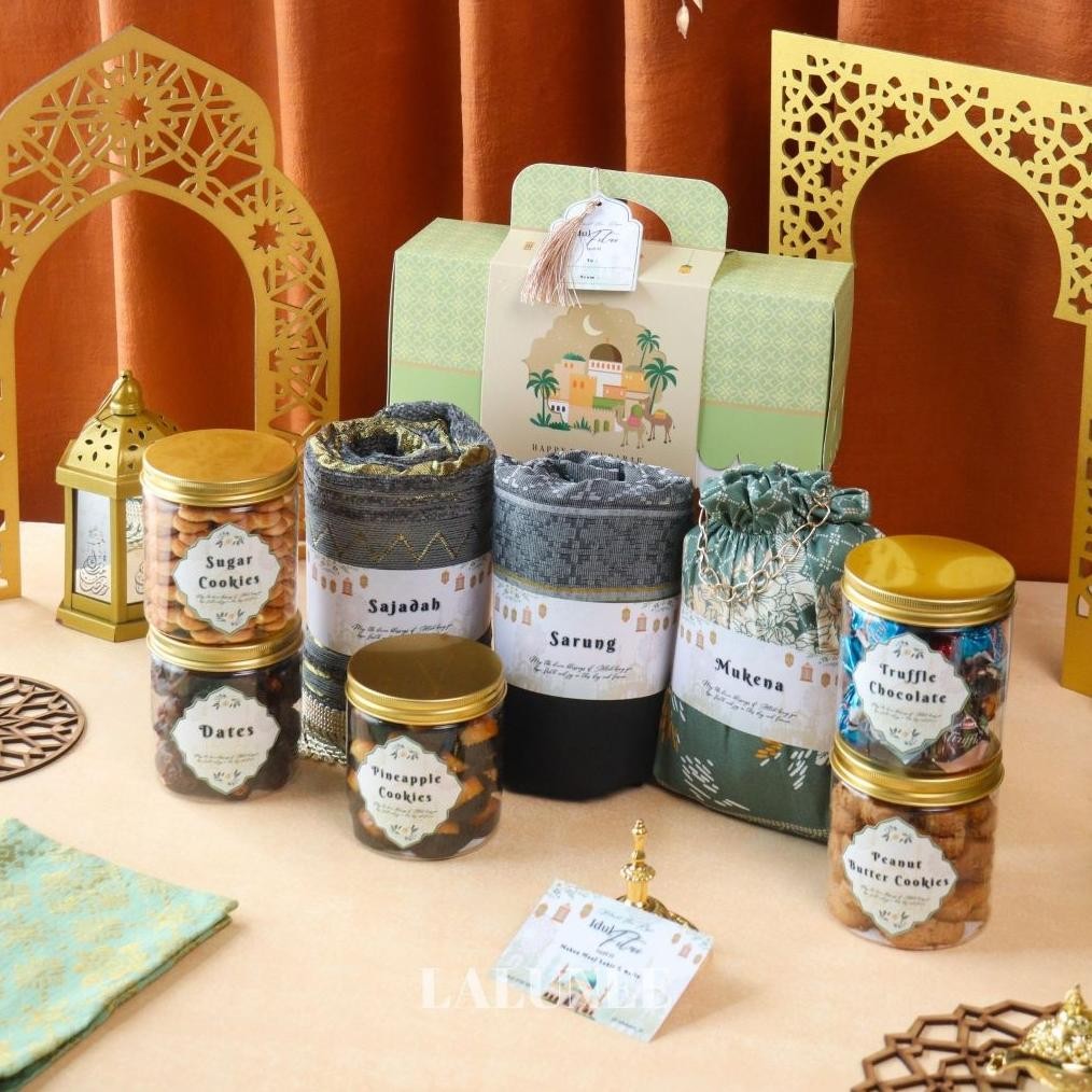 

Hampers Lebaran Murah - Bingkisan Kue Ramadhan - Hampers Sajadah Mukena Sarung - Parsel Idul Fitri